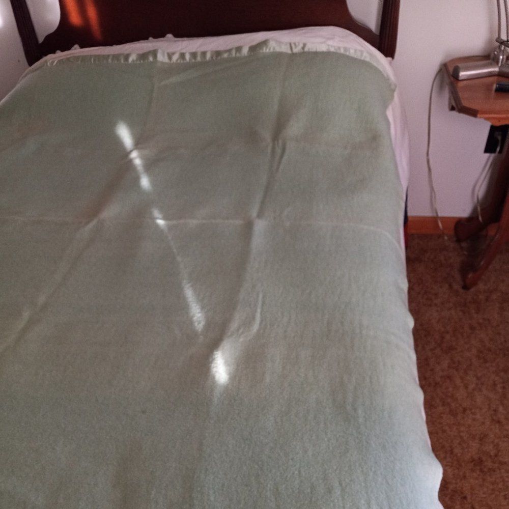 Blanket vintage wool/woolblend 76x65